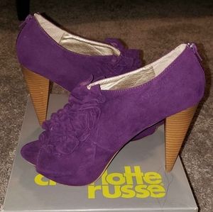 Women's size 9 purple ruffle high heeled shoes